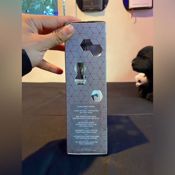 I'm selling a mini green VA - 2080 , folding micro drone for $15-20 - Picture 2 of 4